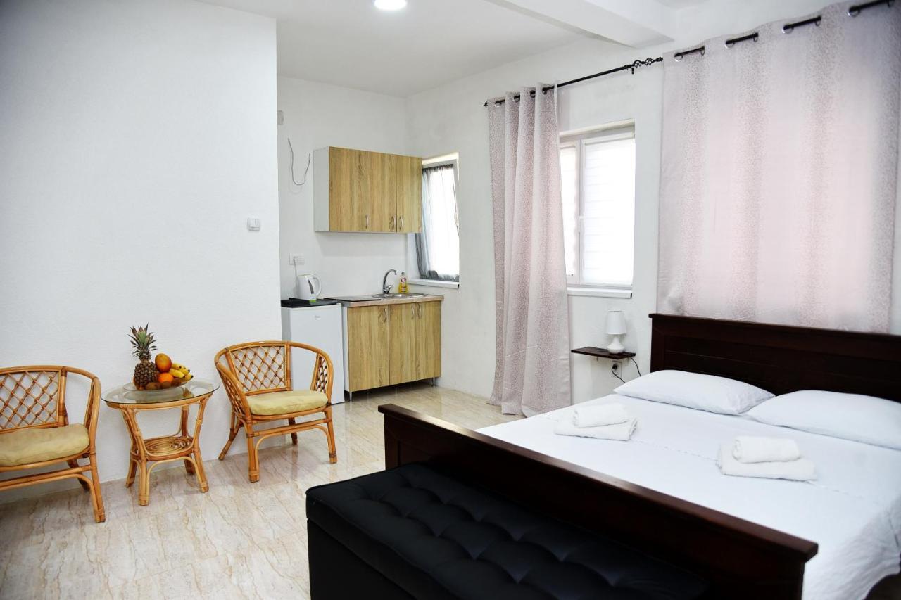 Apartments Sea Star Kotor Ngoại thất bức ảnh